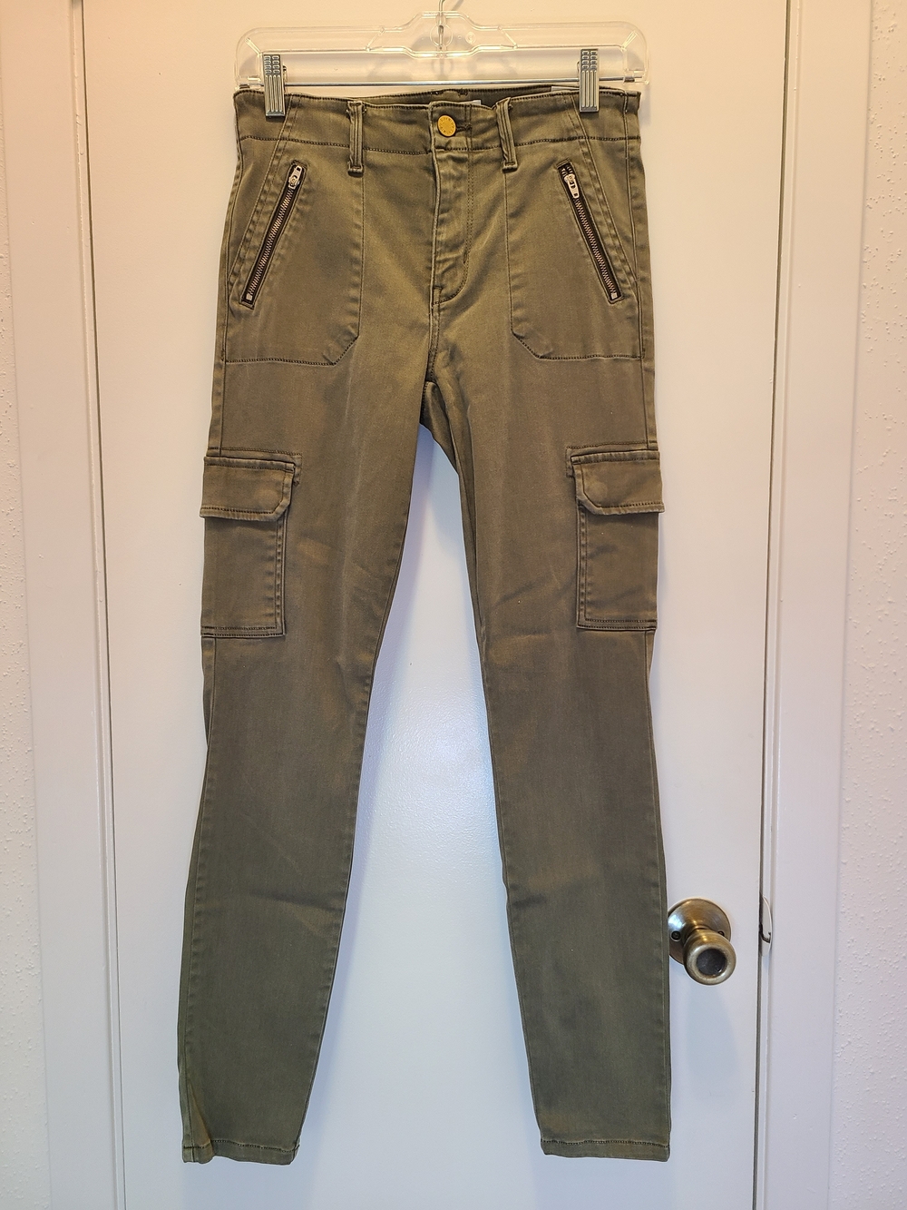 Level 99 Skinny Cargo Utility Pants in Olive/Army Green - Size 27